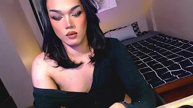 Snapshot of Ur_temptress_sam chatting on January 22, 11:34 am Ur temptress sam online show from January 22, 11:34 am