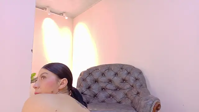 Snapshot of niky_smit chatting on April 23, 10:47 am niky smit online show from April 23, 10:47 am