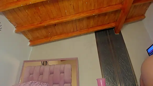 Snapshot of swt-booty chatting on March 13, 5:41 pm swt-booty online show from March 13, 5:41 pm