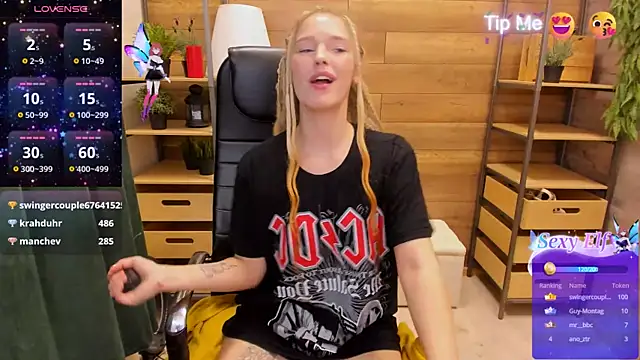 Snapshot of _fiona_Love chatting on January 27, 12:01 am fiona Love online show from January 27, 12:01 am