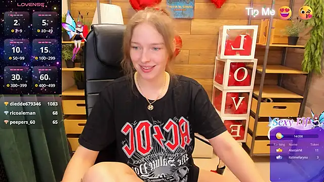 Snapshot of _fiona_Love chatting on March 10, 12:51 am fiona Love online show from March 10, 12:51 am