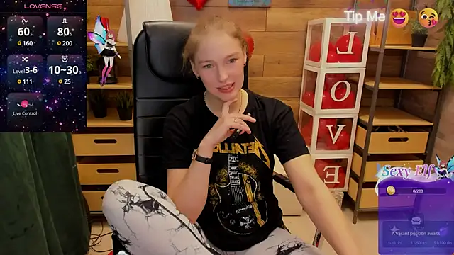 Snapshot of _fiona_Love chatting on March 15, 9:49 pm fiona Love online show from March 15, 9:49 pm