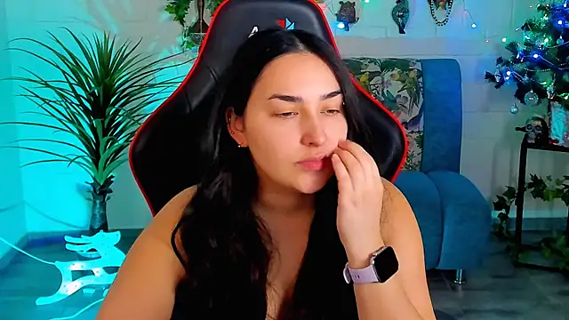 CeceliaJohnson online show from December 17, 8:09 am