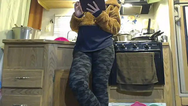 Snapshot of sexyinpantyhose chatting on February 1, 5:28 am sexyinpantyhose online show from February 1, 5:28 am