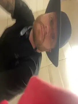 Mackwood89 online show from October 27, 9:13 am