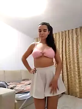baby sweet girl  online show from December 25, 10:27 pm