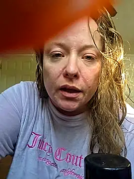 julimonroe online show from October 25, 9:31 pm