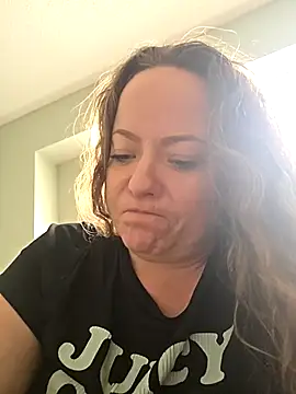 julimonroe online show from February 6, 3:04 pm