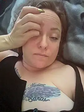 julimonroe online show from May 3, 1:44 am