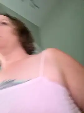 julimonroe online show from May 3, 6:14 pm