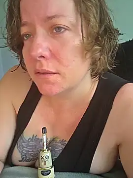 julimonroe online show from May 4, 2:02 pm