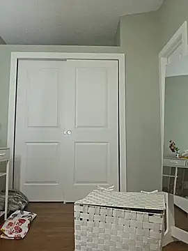 julimonroe online show from May 19, 1:56 am