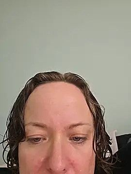 Snapshot of julimonroe chatting on May 24, 8:14 pm julimonroe online show from May 24, 8:14 pm