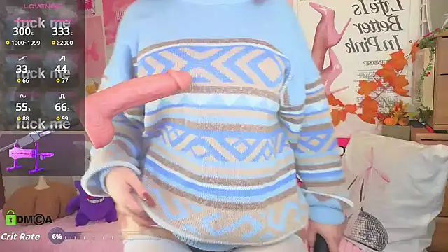 Snapshot of StellaMilla chatting on October 7, 3:20 pm StellaMilla online show from October 7, 3:20 pm