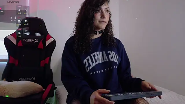 Snapshot of Lia_Tinez chatting on March 10, 10:59 pm Lia Tinez online show from March 10, 10:59 pm