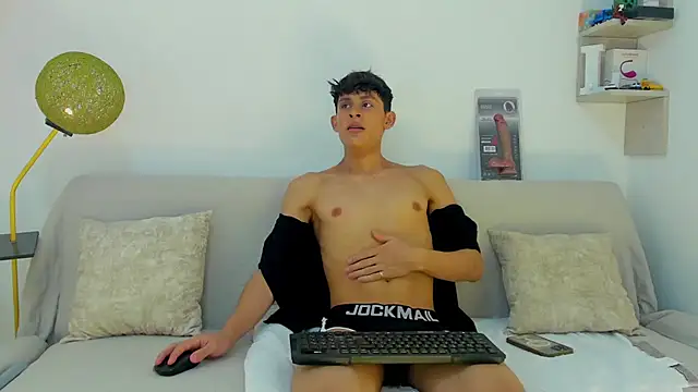 logan thomas online show from December 21, 8:05 pm