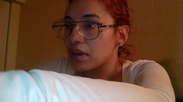 Vixxenn V online show from March 27, 3:45 am