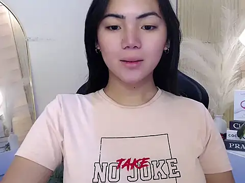 Snapshot of Martha_pookerxxx chatting on October 24, 10:28 pm Martha pookerxxx online show from October 24, 10:28 pm