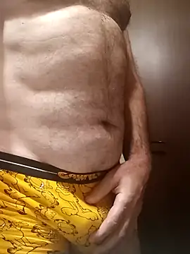 Snapshot of Saysomething3 chatting on February 7, 2:58 pm Saysomething3 online show from February 7, 2:58 pm