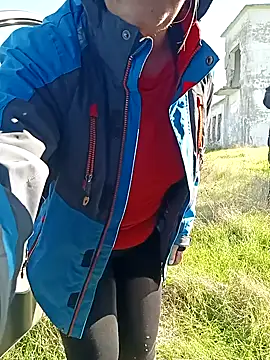 Snapshot of Saysomething3 chatting on October 19, 9:10 am Saysomething3 online show from October 19, 9:10 am