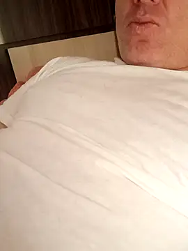 Snapshot of Saysomething3 chatting on October 28, 11:36 am Saysomething3 online show from October 28, 11:36 am