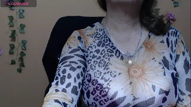 Snapshot of Hellensextits chatting on March 16, 9:27 am Hellensextits online show from March 16, 9:27 am