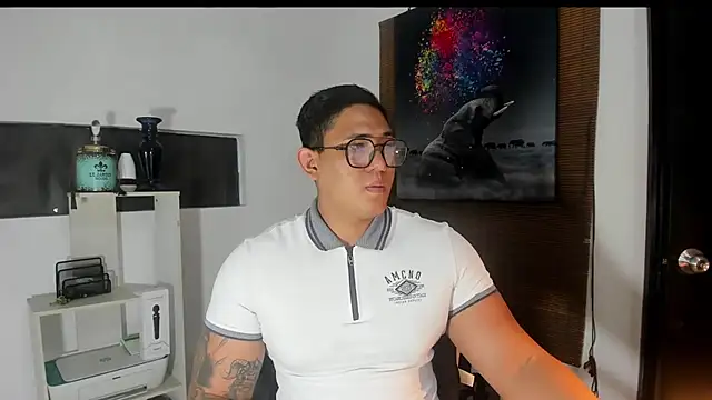 Colton Massif online show from January 26, 11:08 pm