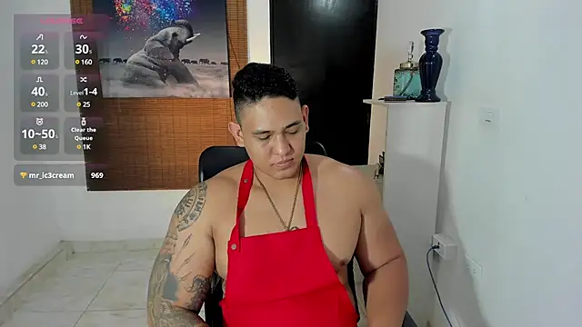 Colton Massif online show from March 12, 6:18 am