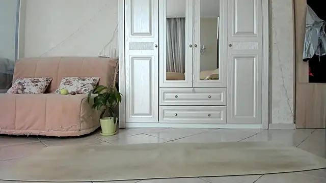 ElizSweet online show from February 24, 9:43 am