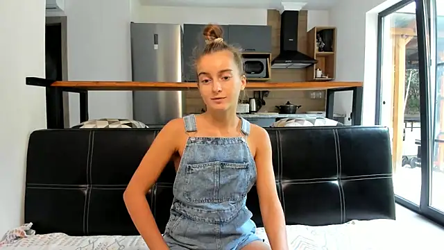 ElizSweet online show from October 28, 8:18 am