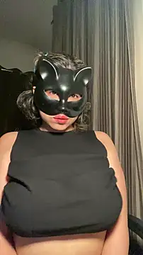 nenalayla online show from November 25, 6:30 pm