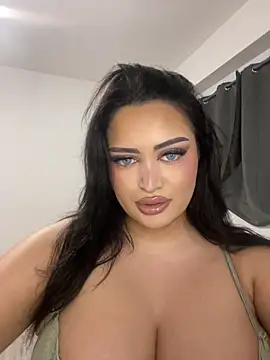 Snapshot of EmiliaPetrova chatting on November 13, 6:18 pm EmiliaPetrova online show from November 13, 6:18 pm