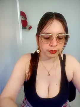 lorenitabella online show from March 23, 8:57 pm