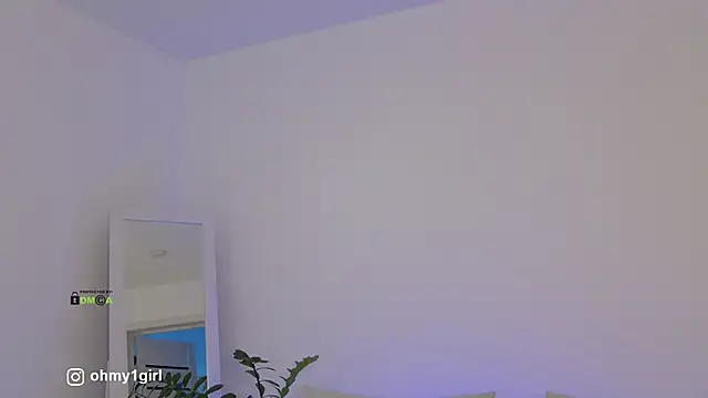 Fallinlove1 online show from February 25, 3:32 pm