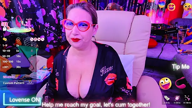 Snapshot of mature_lisa_naughty chatting on February 8, 11:02 am mature lisa naughty online show from February 8, 11:02 am