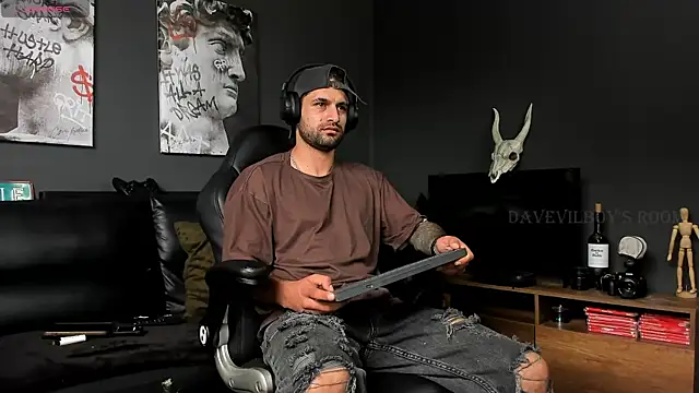 Davevilboy online show from December 4, 4:16 pm