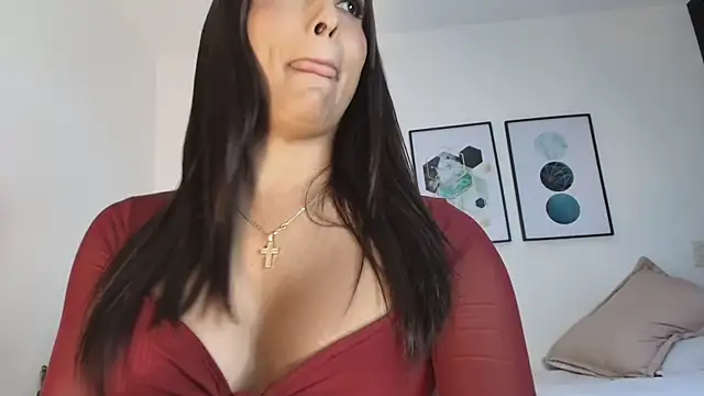 Snapshot of carminaurmommy chatting on February 11, 1:54 am carminaurmommy online show from February 11, 1:54 am