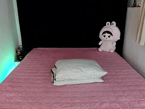 Snapshot of Angelic_Fuckerxxx chatting on November 11, 8:42 pm Angelic Fuckerxxx online show from November 11, 8:42 pm