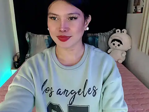 Snapshot of Angelic_Fuckerxxx chatting on December 16, 5:40 pm Angelic Fuckerxxx online show from December 16, 5:40 pm