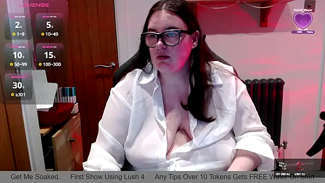 Snapshot of Rebecca_Summer chatting on April 5, 5:10 pm Rebecca Summer online show from April 5, 5:10 pm