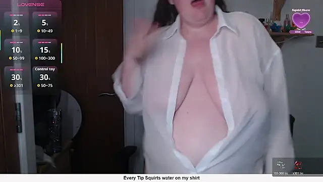 Snapshot of Rebecca_Summer chatting on July 8, 6:23 pm Rebecca Summer online show from July 8, 6:23 pm