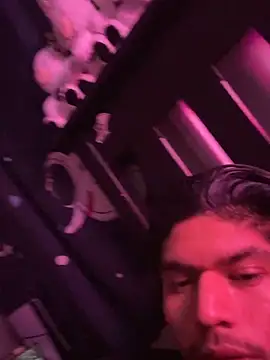 Snapshot of RolandoAmbrocio chatting on November 3, 1:29 am RolandoAmbrocio online show from November 3, 1:29 am