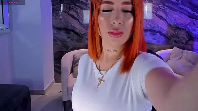 MadelineFox online show from March 16, 8:32 am