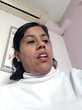 Molly newman6 online show from March 5, 10:00 am