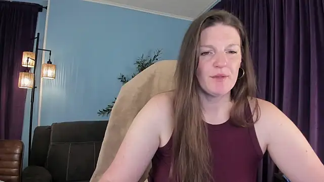 Kelly Carolina online show from March 15, 12:00 pm