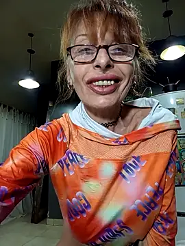 Snapshot of FrozenWaffle chatting on October 13, 10:32 pm FrozenWaffle online show from October 13, 10:32 pm