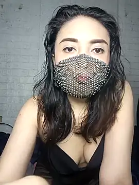 Snapshot of _Shimmerlyn_ chatting on December 23, 6:44 am Shimmerlyn online show from December 23, 6:44 am