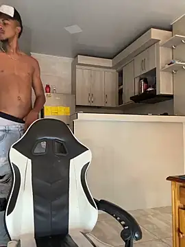 YeremiBrowm online show from April 2, 8:39 pm