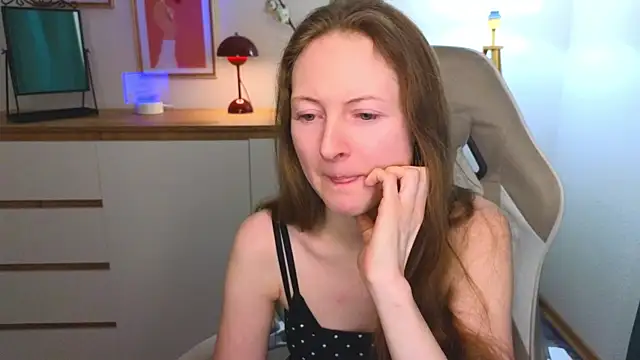 freya nilsson online show from December 11, 7:14 pm