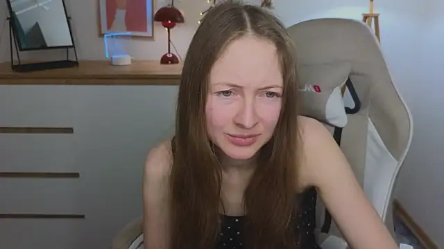 freya nilsson online show from December 18, 7:08 pm